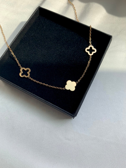 LUCKY Necklace - Gold